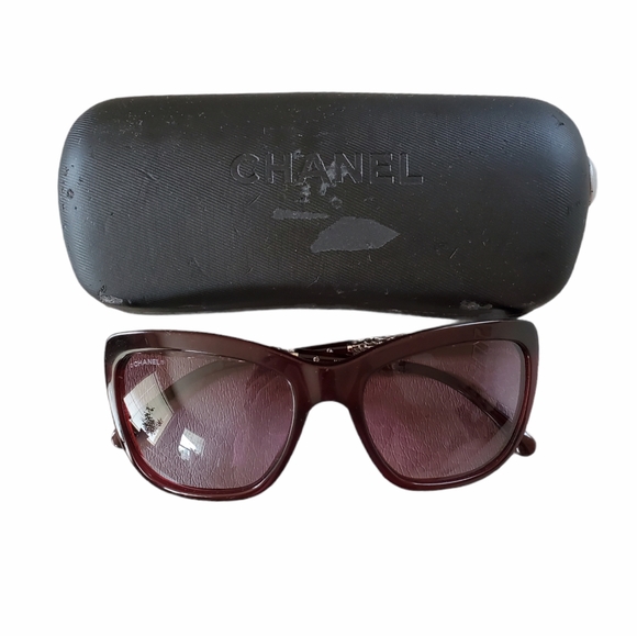 CHANEL Cateye Sunglasses - Picture 3 of 13